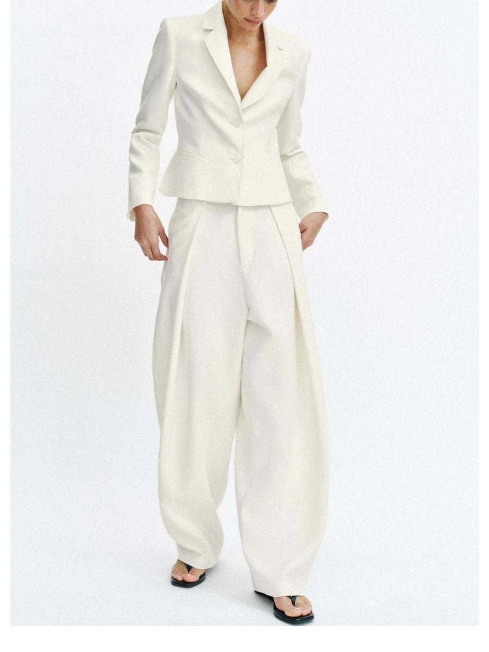 NWT ZARA Tailored Wide-Leg Cream Pleated Pants Size Small